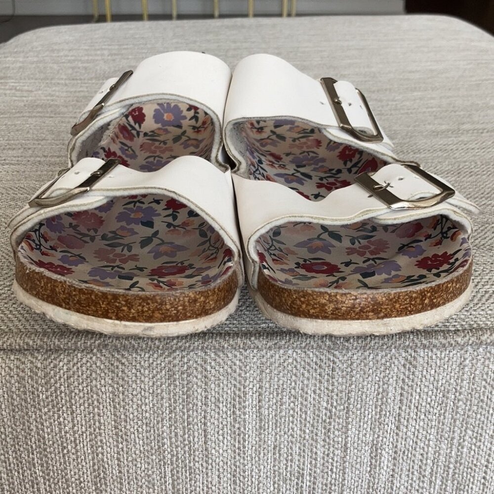 Sandals - Picture 5 of 9